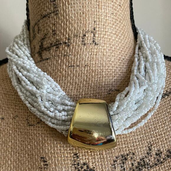 Vintage White Seed Bead Torsade Necklace Gold Tone Statement Pendant 80s 90s - Picture 2 of 16